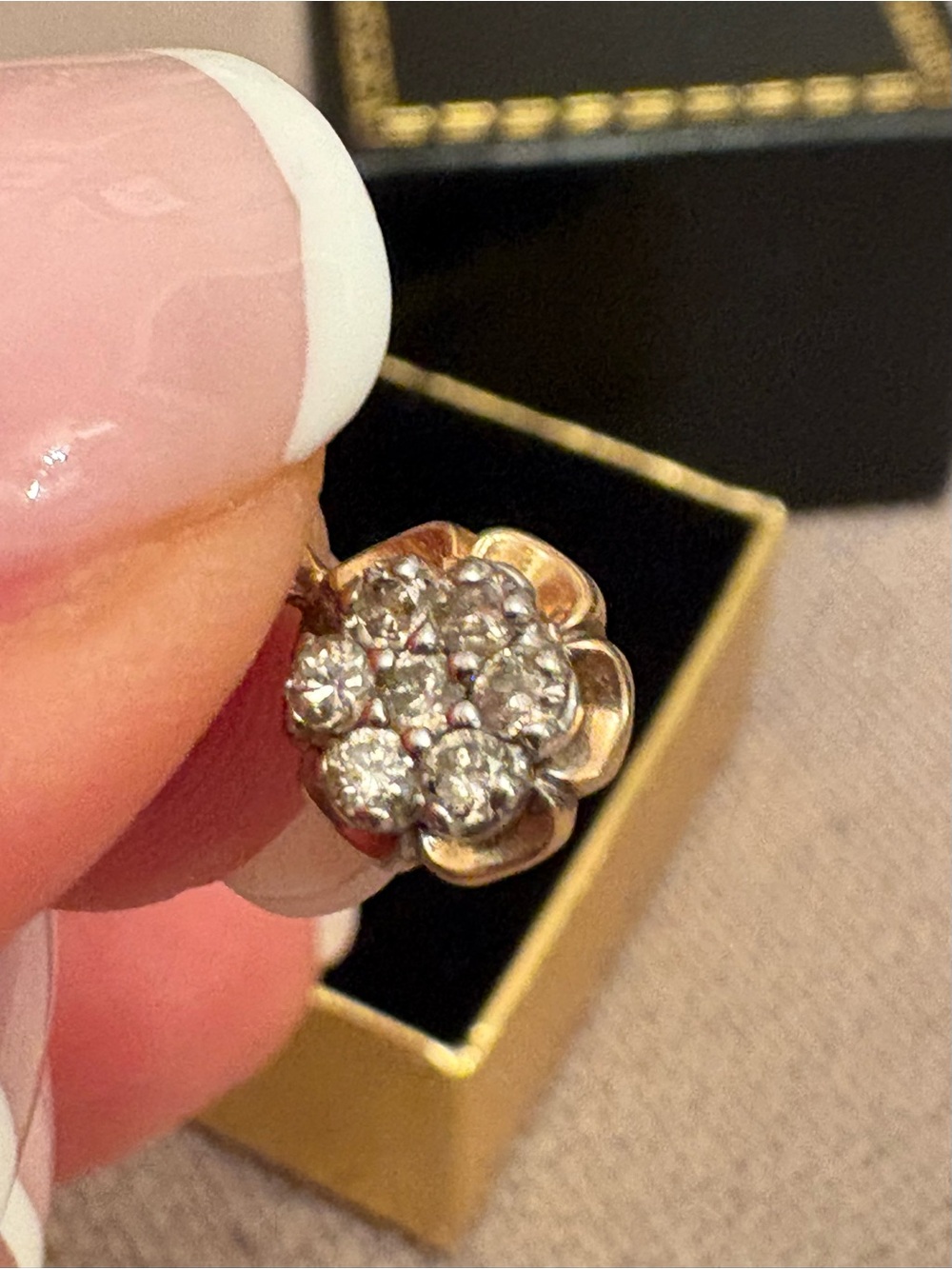 Vintage 14k Gold Flower Diamond Cluster Buttercup Scalloped Pendant